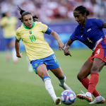 Brasil perde para os EUA e fica com a prata no futebol feminino