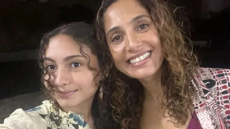 Camila Pitanga e filha. Reprodução.