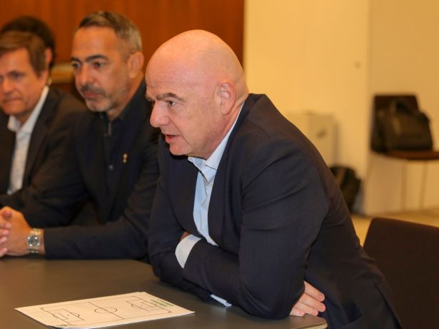 Presidente da FIFA lamenta cenas de violência em jogo pela Sul-Americana