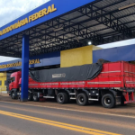 Greve dos caminhoneiros não vinga e fluxo nas estradas e rodovias segue normal, informa PRF