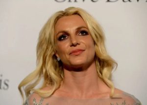 Britney Spears é atendida por paramédicos após briga com o namorado em quarto de hotel (Arquivo Pessoal)
