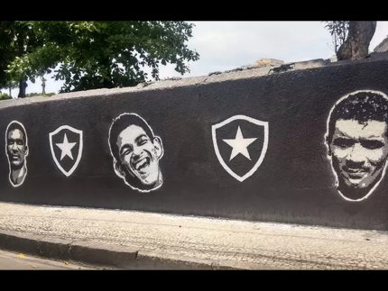 Muro dos ídolos, na sede do Botafogo (Reprodução)