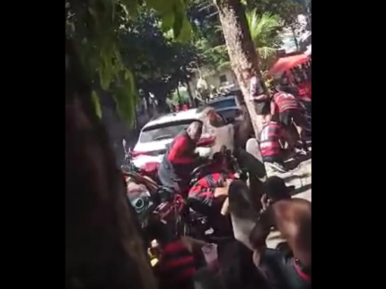 Torcedores de Flamengo e Vasco brigaram em mais de um local no Rio de Janeiro. Foto: Reprodução