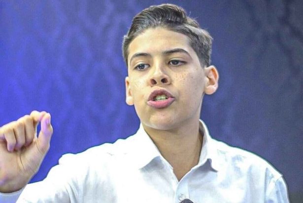 Imagem de pastor mirim Miguel Oliveira é usada em propagandas sem autorização