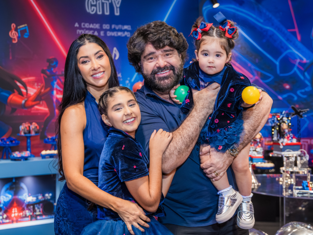 Festa de 12 anos da filha de Fabiano Menotti tem inspiração em cidade futurista e música