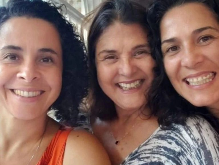 Filha da atriz Elizangela se despede da mãe em homenagem. Leia!