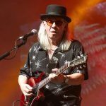 Adeus a Luiz Carlini: lenda do rock brasileiro e parceiro de Rita Lee morre aos 73 anos