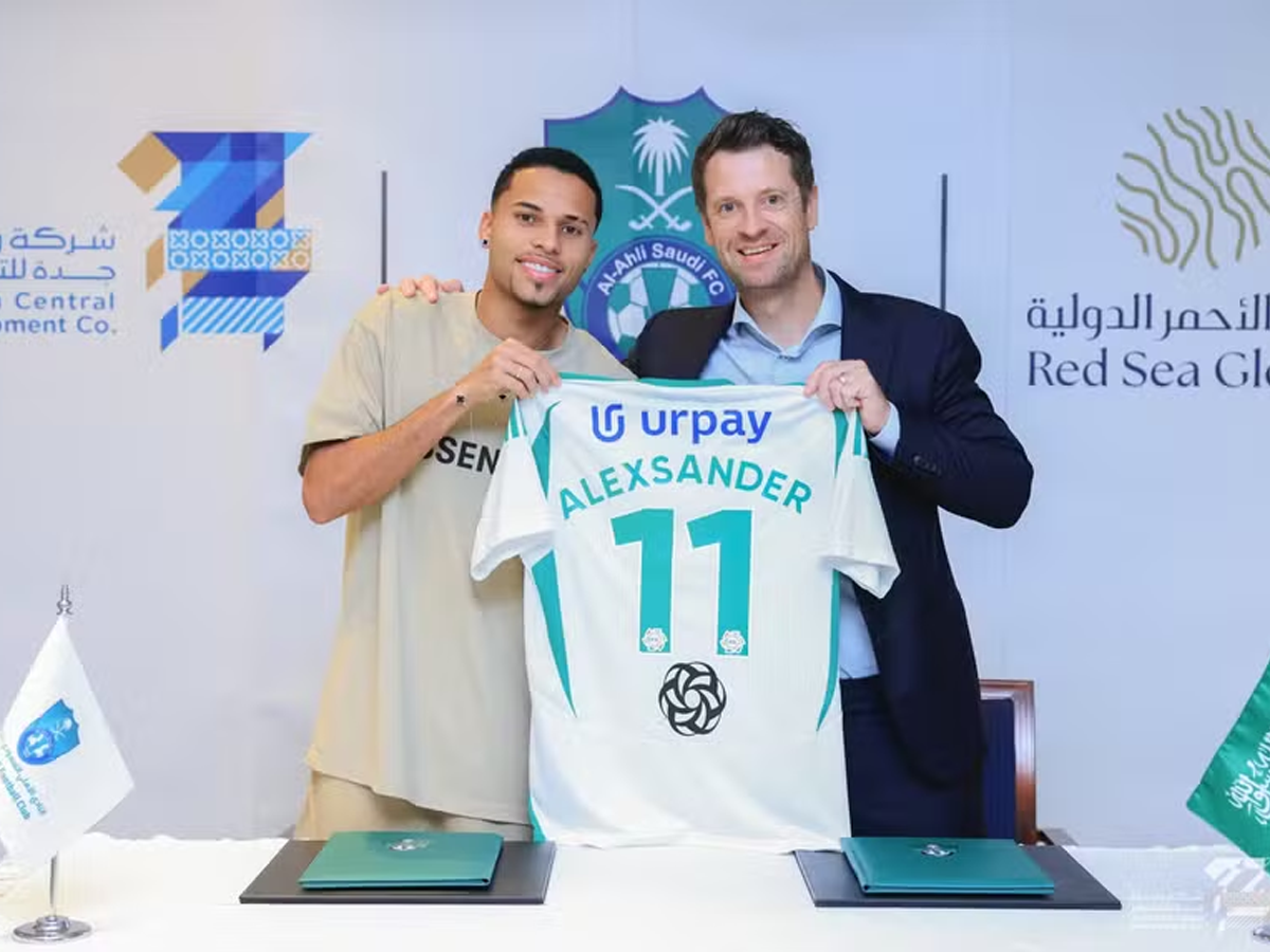 Alexsander, de 20 anos, foi vendido pelo Fluminense ao Al-Ahli (Reprodução)