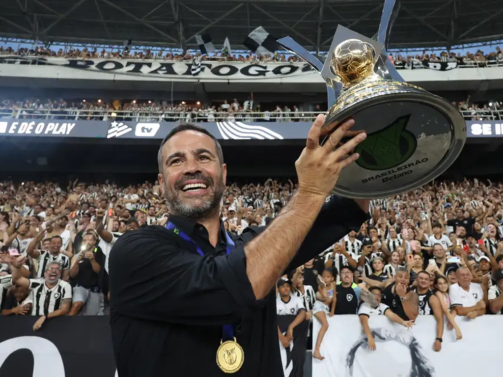 Artur Jorge foi campeão do Brasileirão com o Botafogo (Victor Silva/Botafogo)