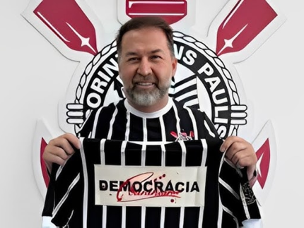 Presidente do Corinthians consegue liminar e derruba votação de impeachment