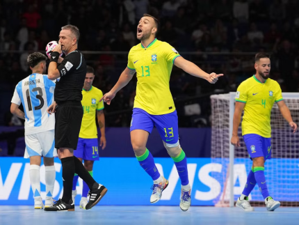 É hexa! Brasil vence a Argentina e é campeão da Copa do Mundo de futsal