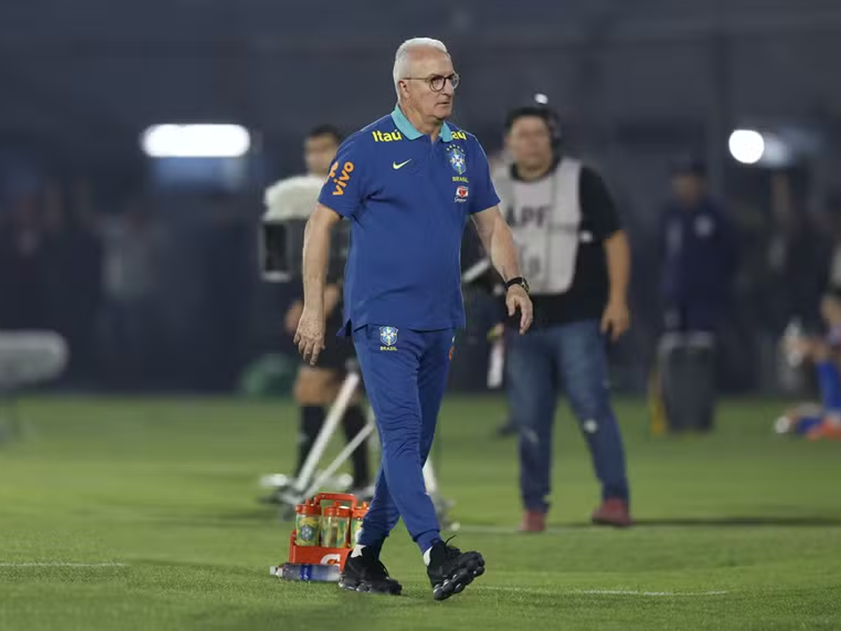 Dorival Júnior em derrota do Brasil para o Paraguai, nas Eliminatórias da Copa do Mundo (Rafael Ribeiro/CBF)