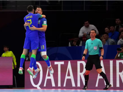 Rumo ao hexa: Brasil se classifica para final da Copa do Mundo de futsal após 12 anos