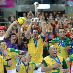 Há 12 anos, Brasil conquistava a Copa do Mundo de futsal pela última vez em final emocionante