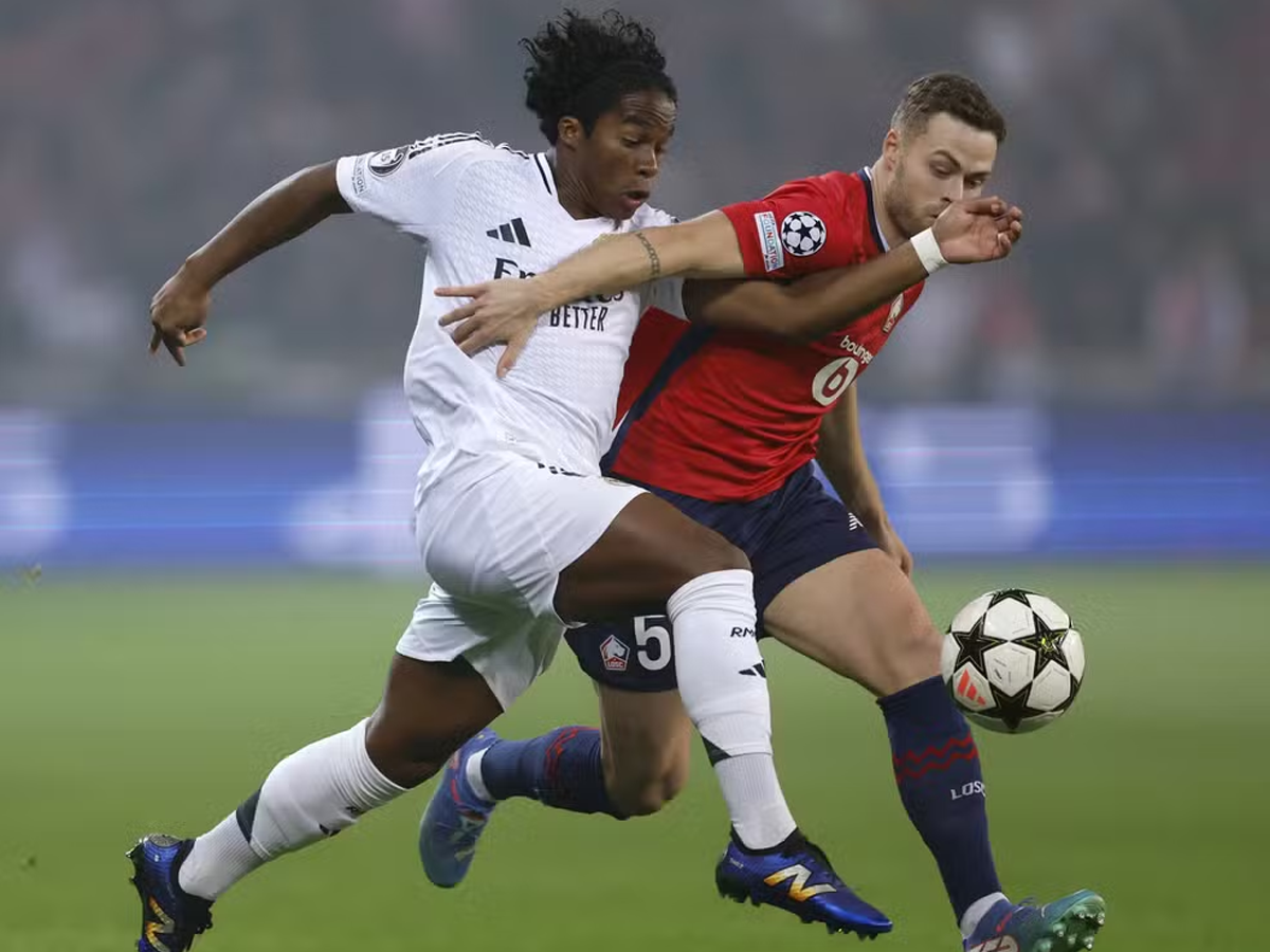 O atacante de 18 anos iniciou como titular pela primeira vez no Real Madrid em jogo da Champions (Getty Images)