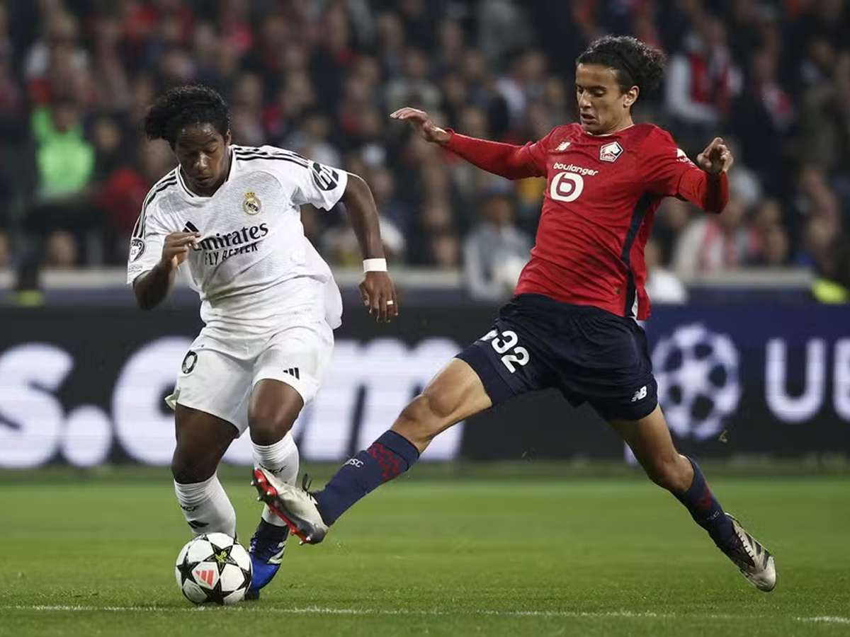 O atacante de 18 anos iniciou como titular pela primeira vez no Real Madrid em jogo da Champions (Getty Images)