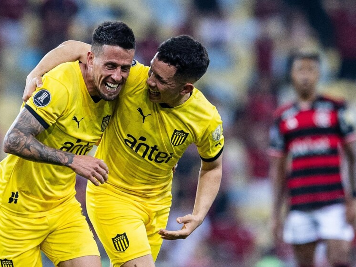 Peñarol venceu o Flamengo em pleno Maracanã por 1 a 0 (Reprodução)