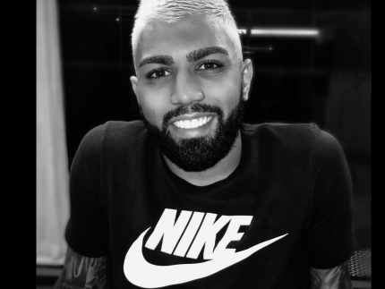 Que fase: Com futuro indefinido, Gabigol anuncia fim de contrato com a Nike