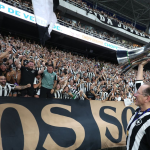 Torcida do Botafogo convoca protesto contra John Textor no Nilton Santos
