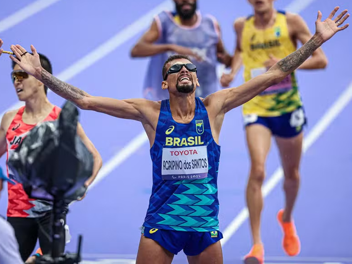 Julio Cesar conquistou o ouro no atletismo com recorde mundial (Wander Roberto/CPB)