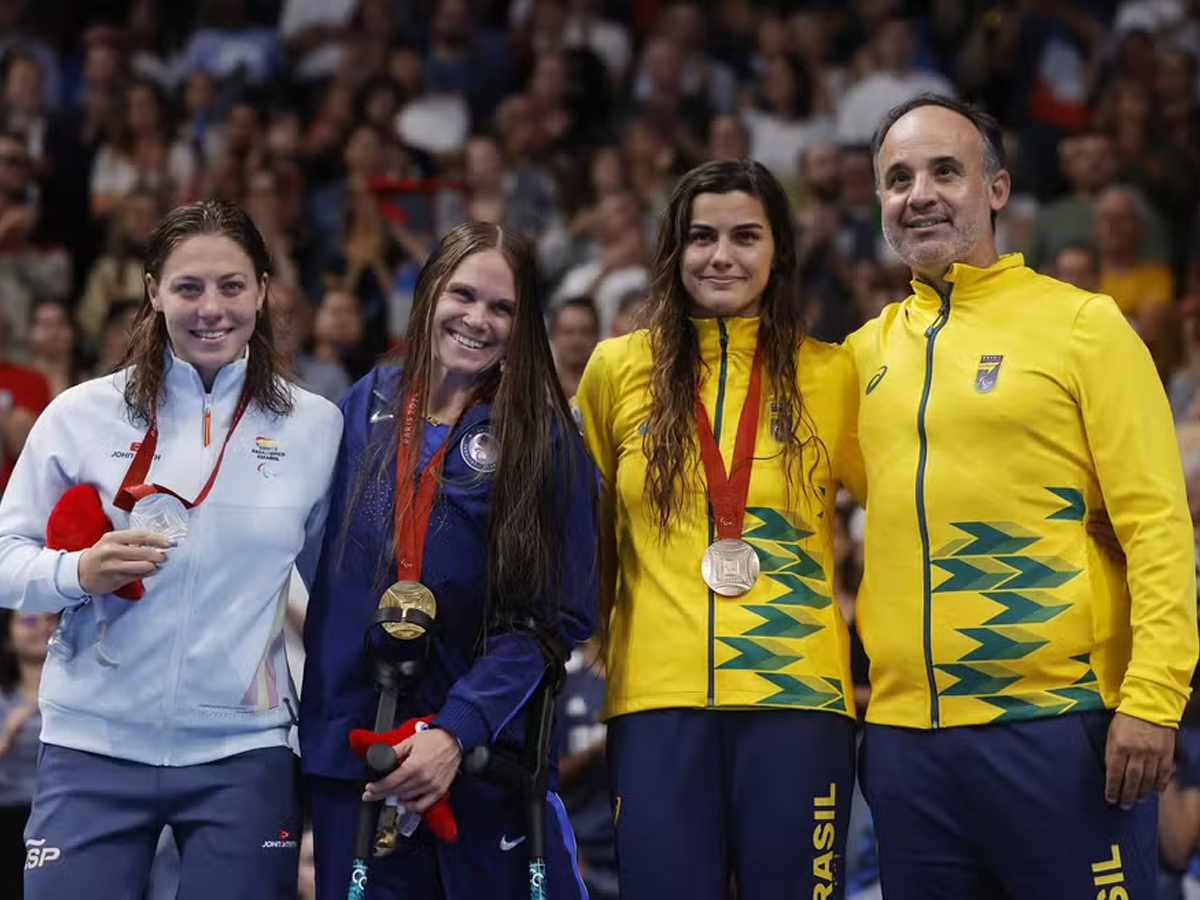 Mariana Ribeiro levou o bronze na natação (Andrew Couldridge/Reuters)