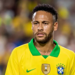 Sem nunca atingir o seu potencial, Neymar escolhe terminar sua carreira fora de campo