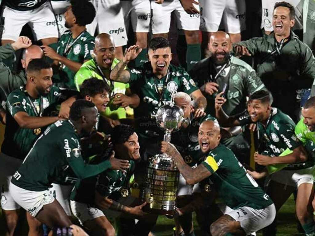 Palmeiras ganhou a Libertadores em 2021 e foi o primeiro representante brasileiro confirmado no Mundial de Clubes 2025 (EITAN ABRAMOVICH/AFP)