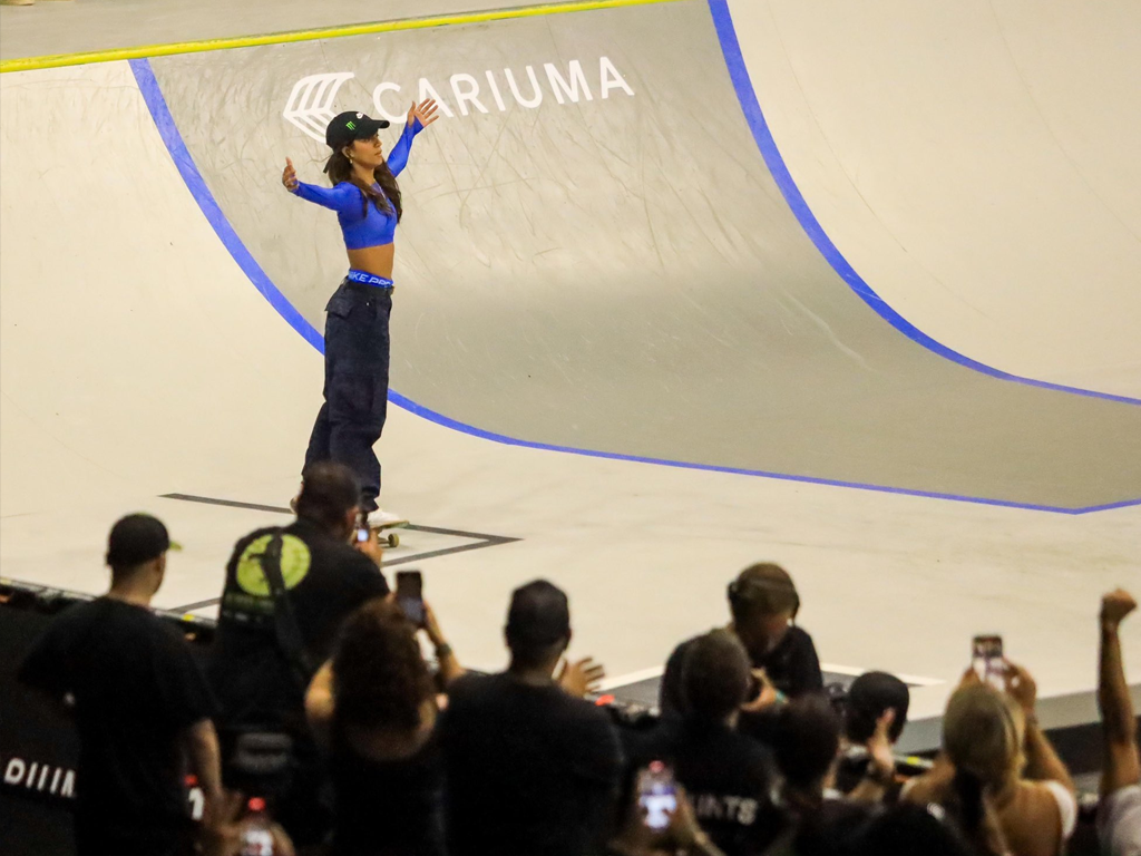 Rayssa Leal se tornou a primeira tricampeã mundial do skate no Ginásio do Ibirapuera, em São Paulo (Reprodução)