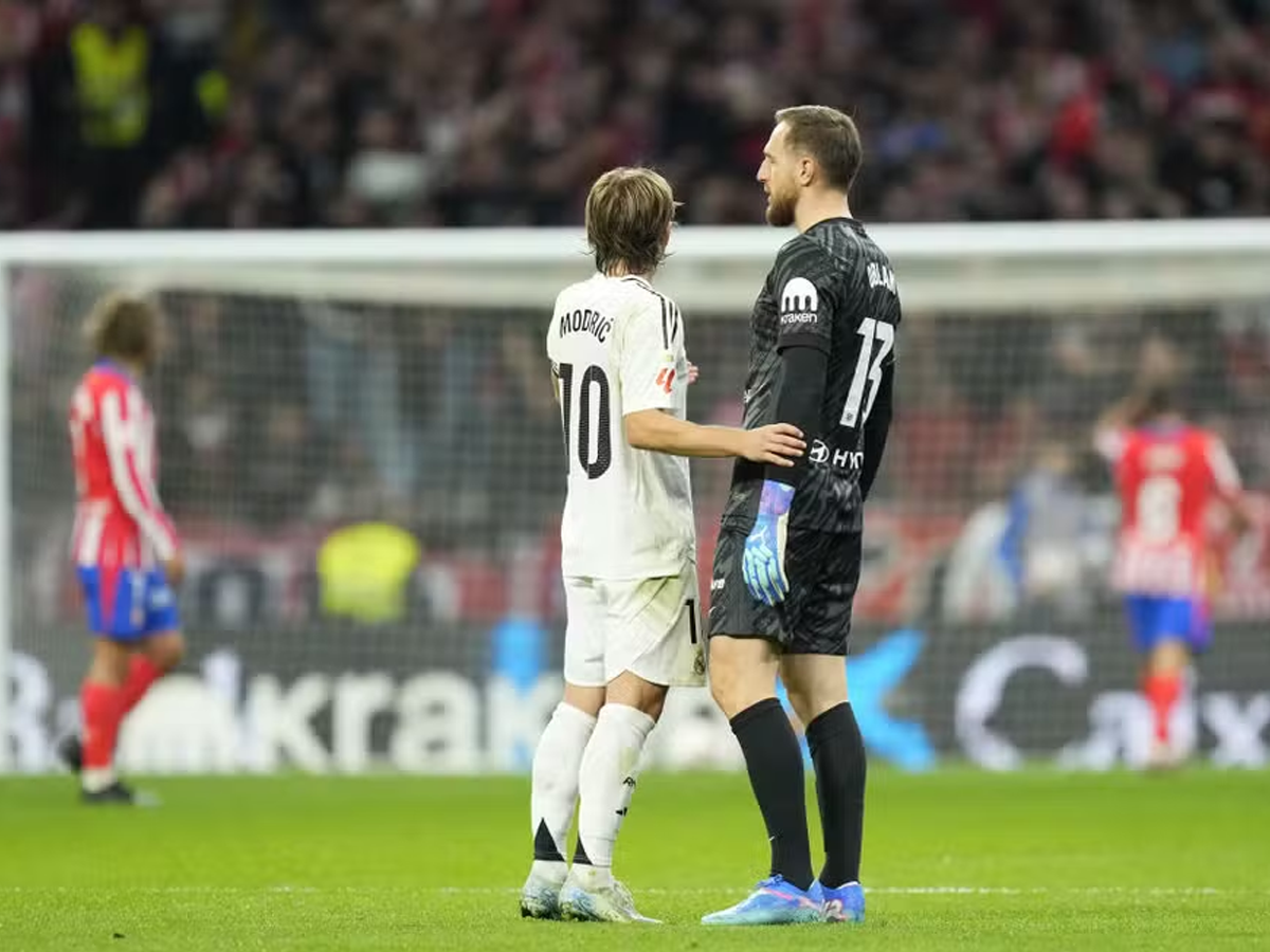 Clássico entre Real Madrid e Atlético de Madrid foi marcado por confusões (Getty Images)