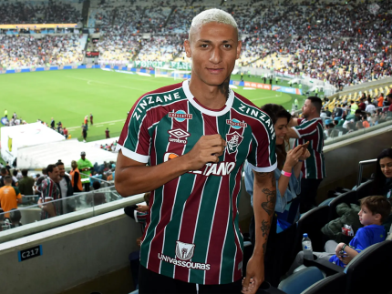 Com namorada grávida, Richarlison está na mira do Fluminense para 2025