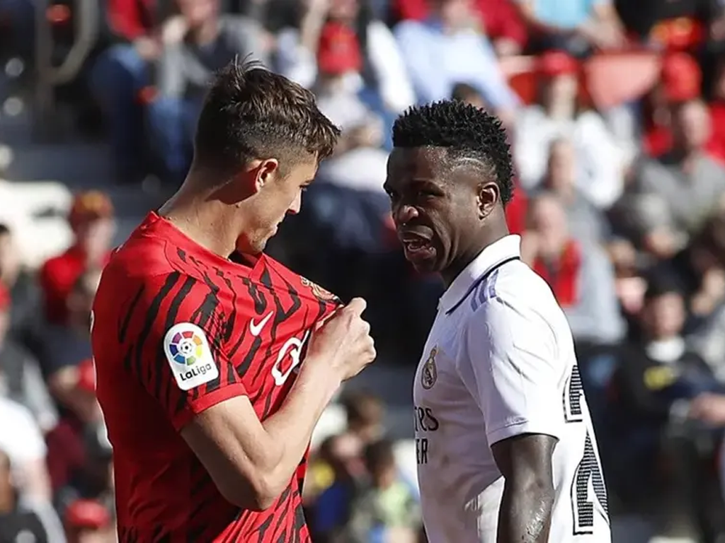 Vini Jr e Pablo Maffeo são desafetos antigos no futebol espanhol (Jaime Reina / AFP)