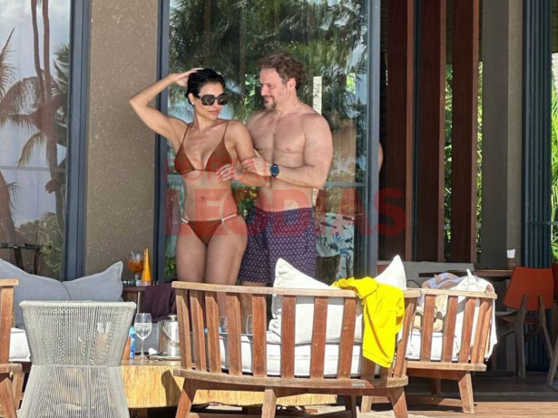 Cíntia Chagas é flagrada de biquíni ao lado do namorado em resort de luxo. Veja!