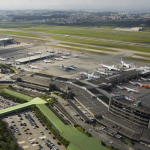 Aeroporto Internacional de Guarulhos enfrenta falta de luz nesta quarta-feira