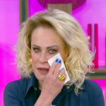 Ana Maria Braga se emociona ao falar de mulher no mercado de trabalho: “Lutamos”