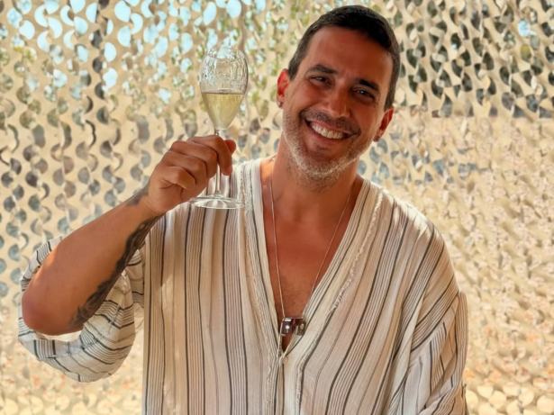 Aos 46 anos, André Marques comemora vida sem cigarro e transformação: “Ninguém acreditou”