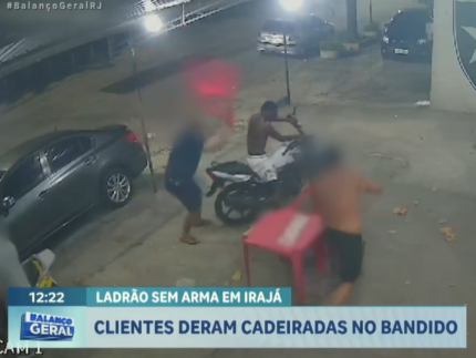 Bandido tentou assaltar bar em Irajá e saiu levando cadeirada / Reprodução: Balanço Geral RJ