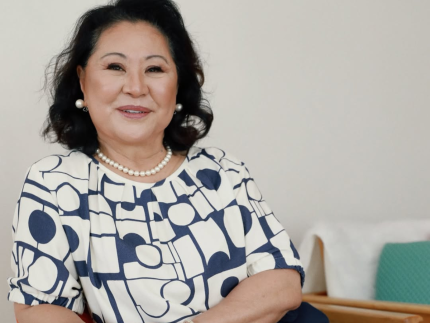 Caminhada de 6km por dia e mais: o estilo de vida de Kika Sato aos 72 anos