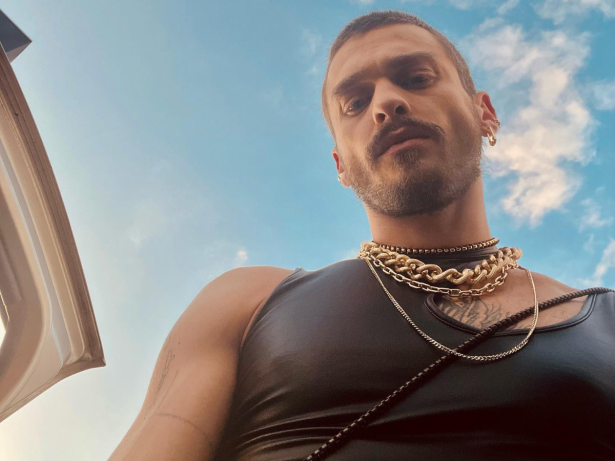 Chilli Beans emite nota de pesar após morte de produtor e ator de “Malhação”
