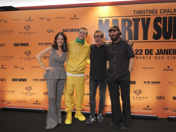 Elenco do filme “Marty Supreme” marca estreia exclusiva em São Paulo