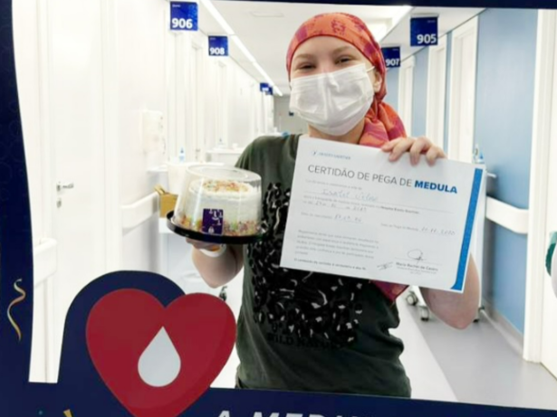 Isabel Veloso recebe alta após transplante e revela estar tomando 18 comprimidos