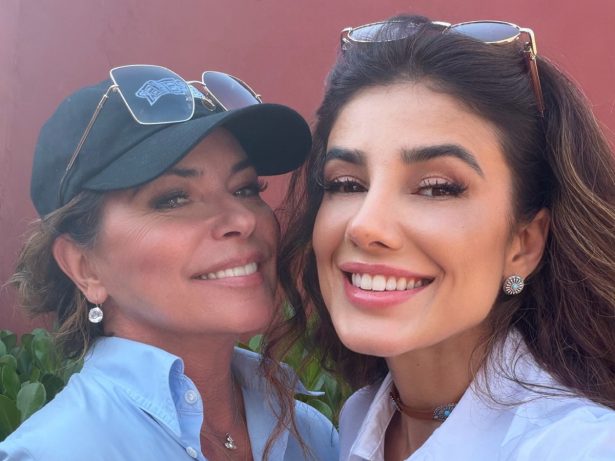 Encontro de divas! Shania Twain convida Paula Fernandes para encontro no Brasil