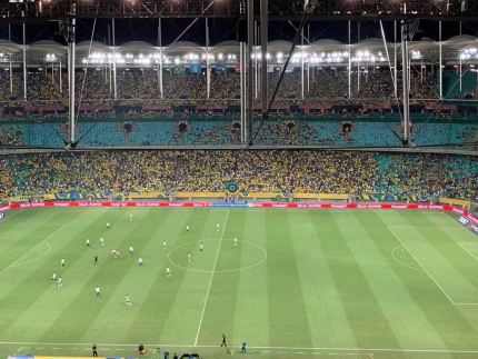 Ingresso caro afasta torcida e estádio tem setor vazio em jogo da Seleção