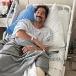 Ex-RBD, Alfonso Herrera passa por cirurgia no joelho e mostra recuperação no hospital