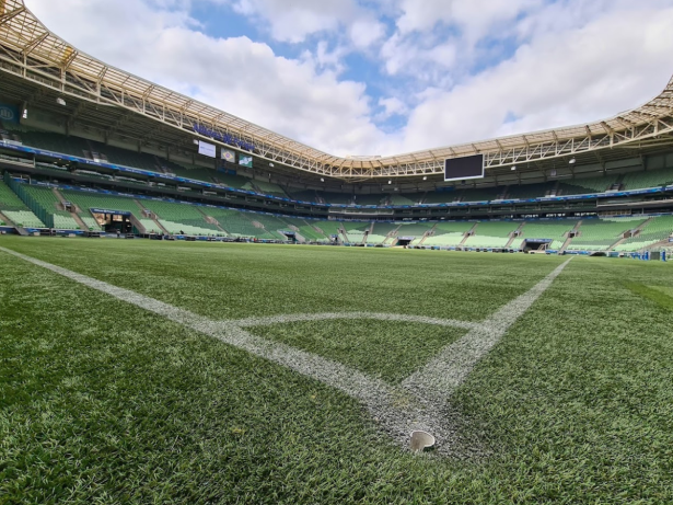 Sintético causa mais lesões? Entenda o que levou Neymar e estrelas começarem campanha