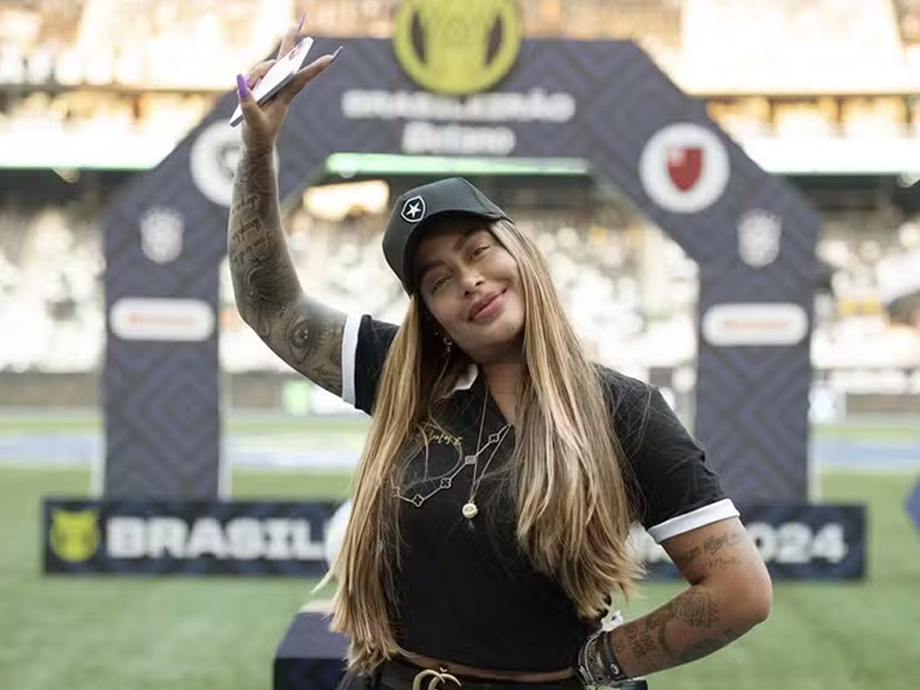 Rafaella Santos, irmã de Neymar, é botafoguense de coração (Alexandre Durão)