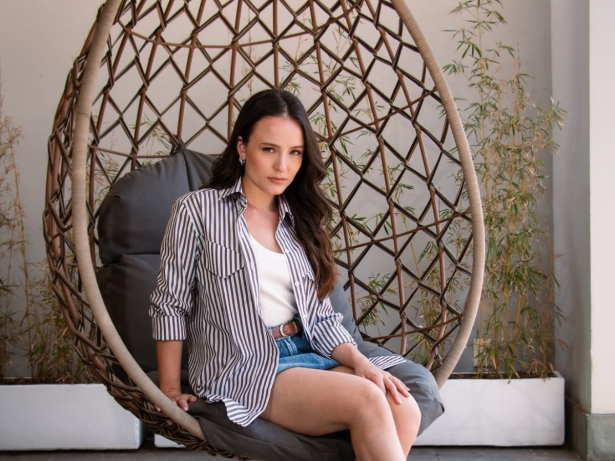 Larissa Manoela fala sobre afastamento dos pais e relembra ruptura: “Não contei nem 1%”