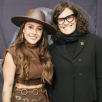 Lauana Prado e Zélia Duncan se encontram em camarim no Ensaio do RAIZ BH
