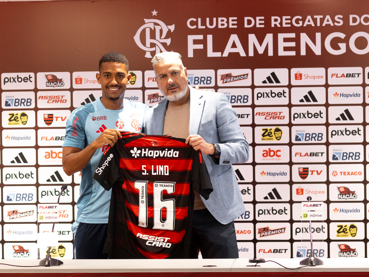 O atacante vai vestir a camisa 16 no clube carioca. Foto: Adriano Fontes/Flamengo