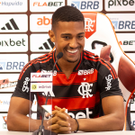 Elite europeia ou fortuna árabe? Samuel Lino revela ofertas antes do Flamengo