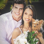 Esposa do homem que matou gari é indiciada; delegada sabia que marido usava arma dela